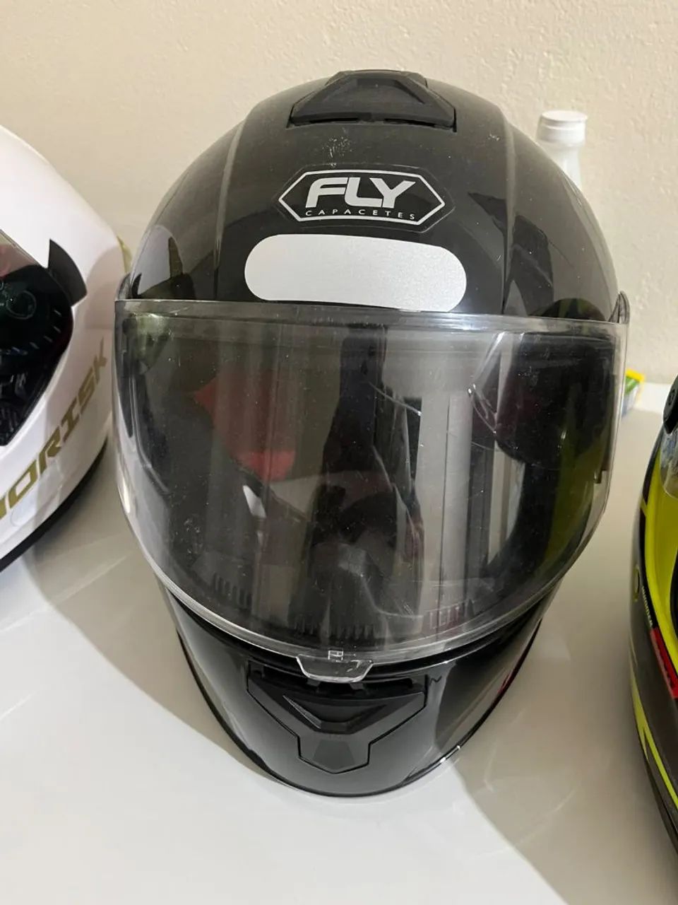 Vendo 2 Capacetes Semi Novos  - Foto 4