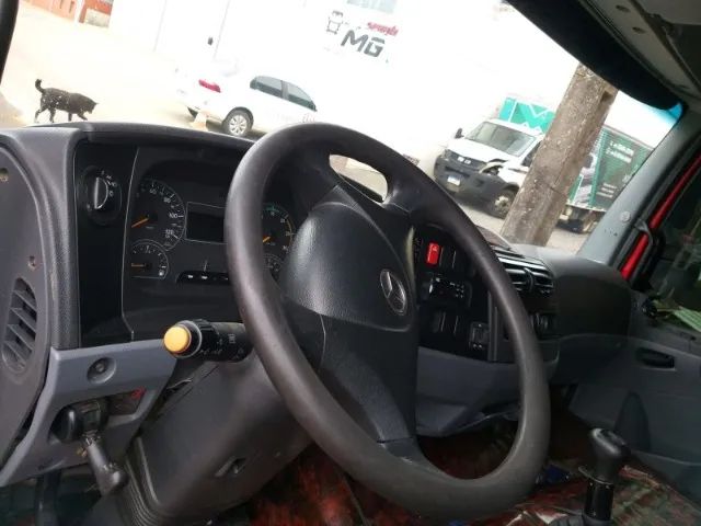Mb atego 2425 6x2 refrigerado 2011 - Foto 4