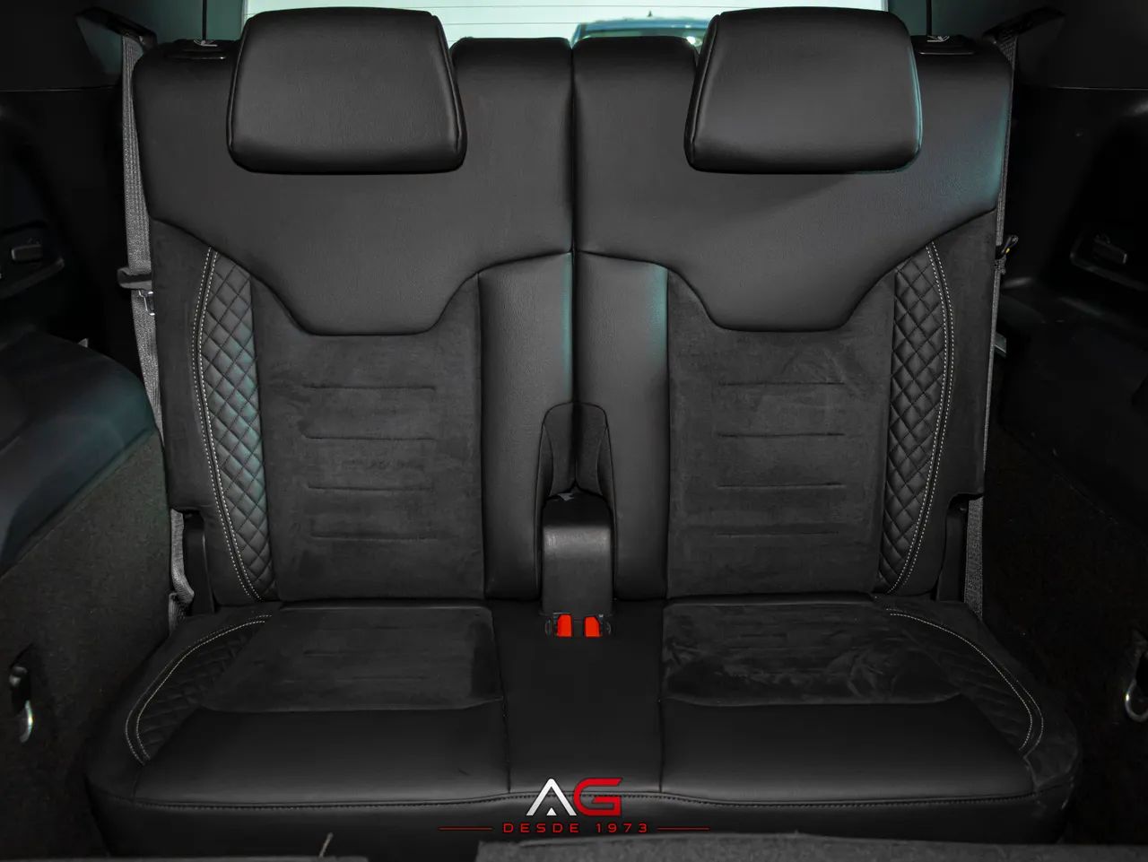 Jeep Commander Black Hurricane 2.0 4x4 TB Aut, foto 14 de 20