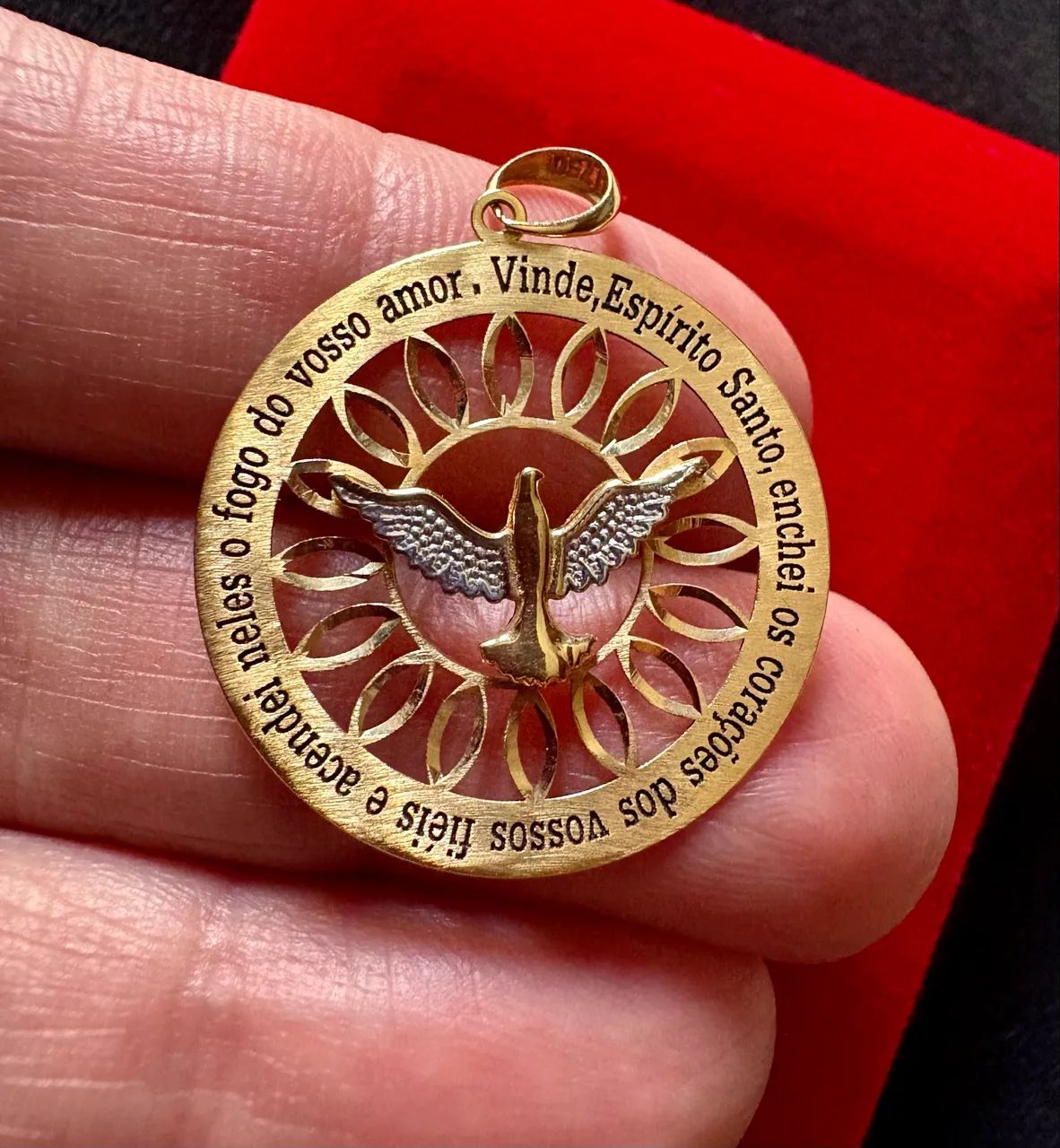 Pingente ouro 18k divino Espírito Santo grande - Foto 2