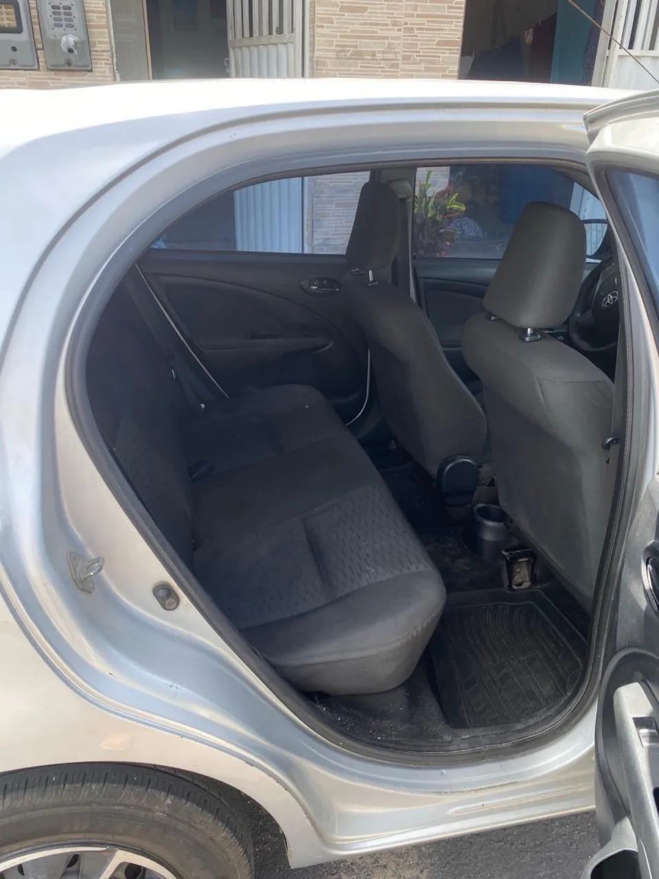 Alugo Etios - Foto 4
