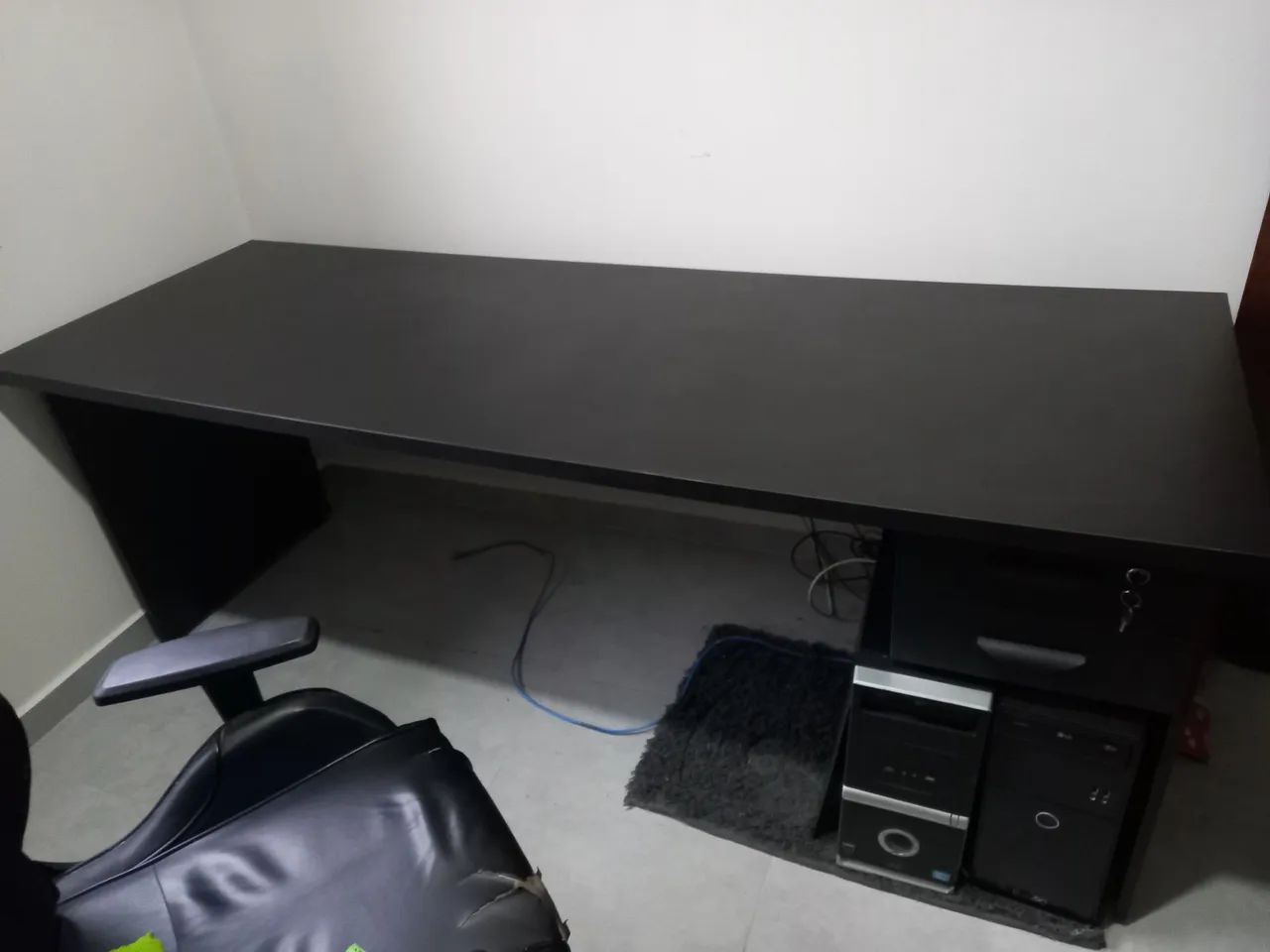 Escrivaninha/ mesa para escritório 