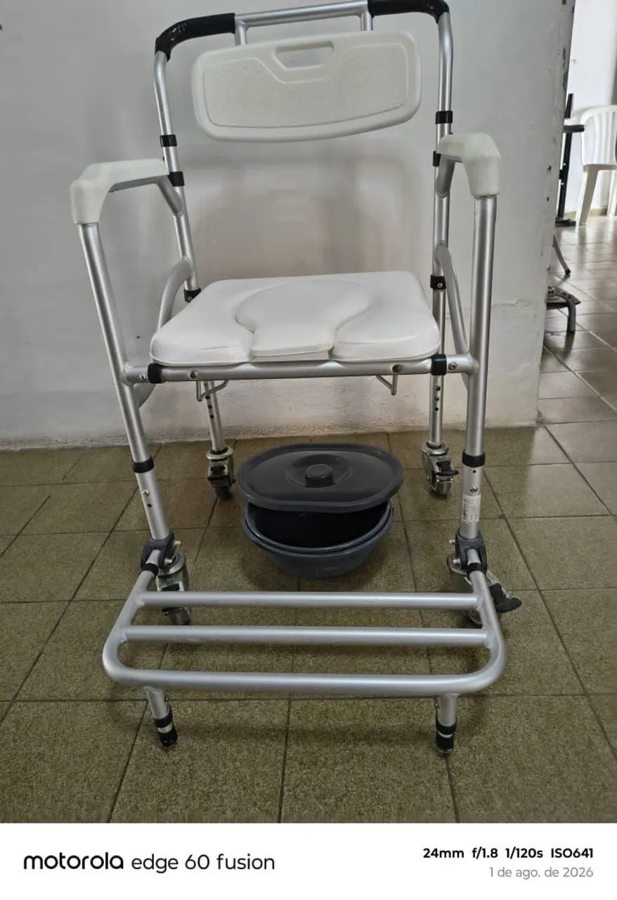 Cadeira de Banho  - Foto 2