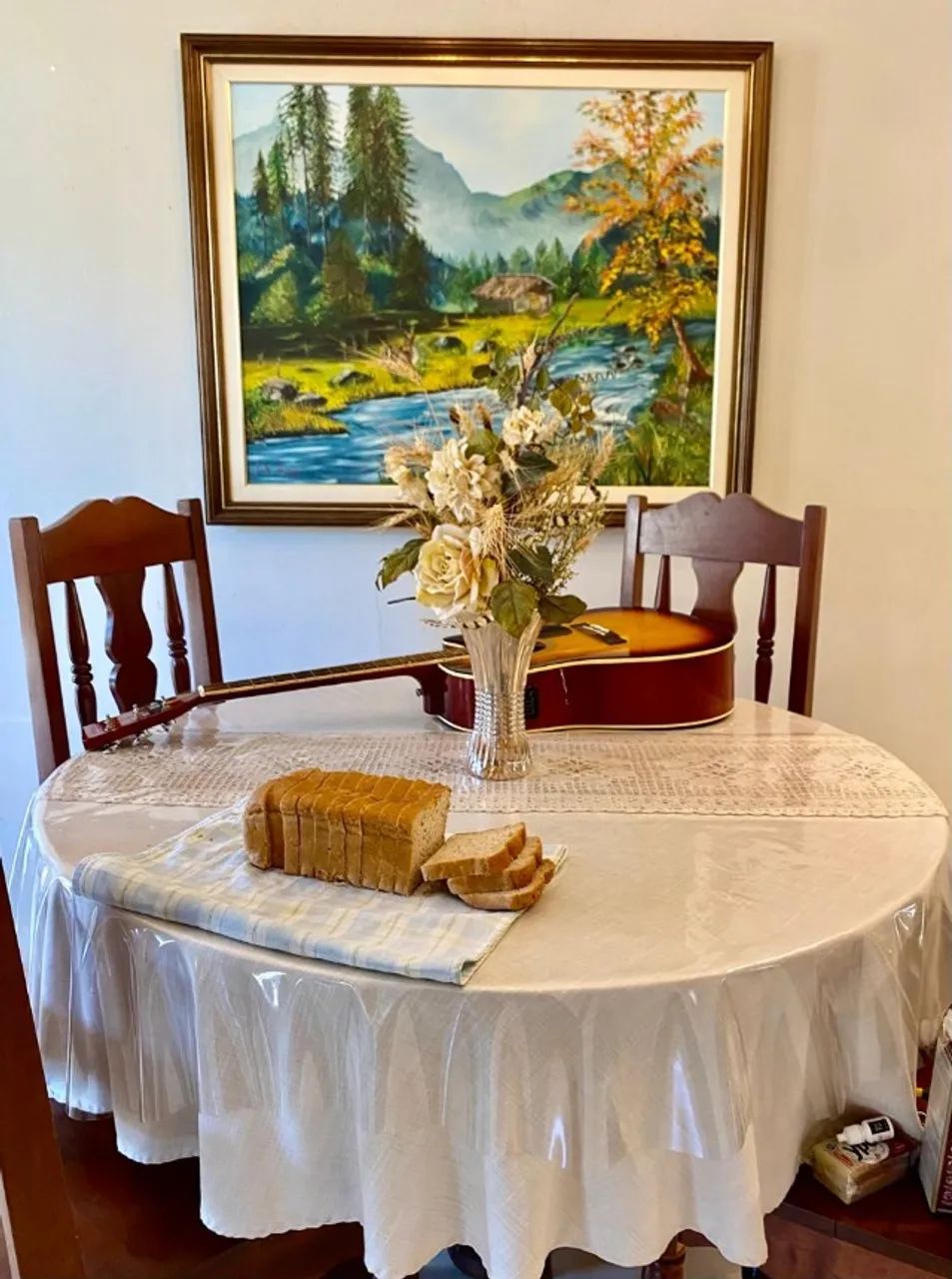 Mesa Clássica de Mogno e Cerejeira 