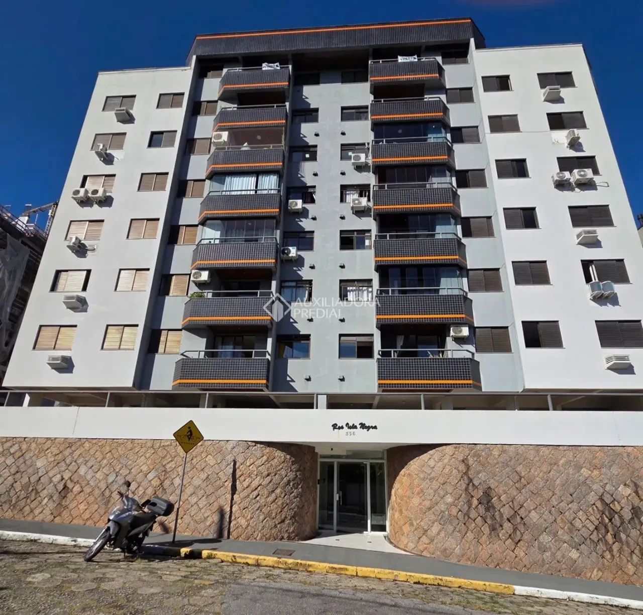 Apto 3 dormitórios com uma suite Vista Mar em Barreiros - Foto 2