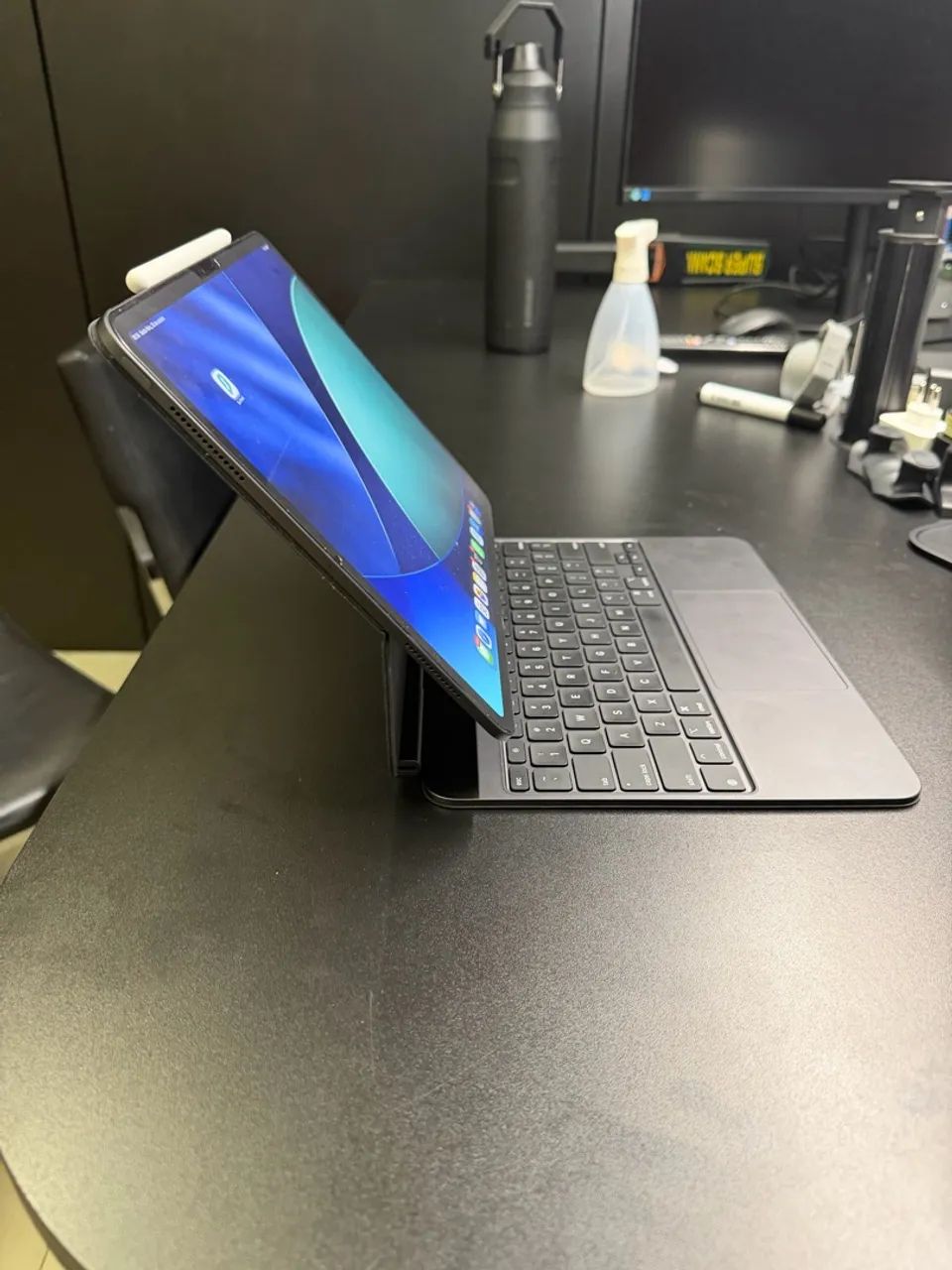 iPad Pro M4 256GB + Capa + Apple Pencil - Foto 3