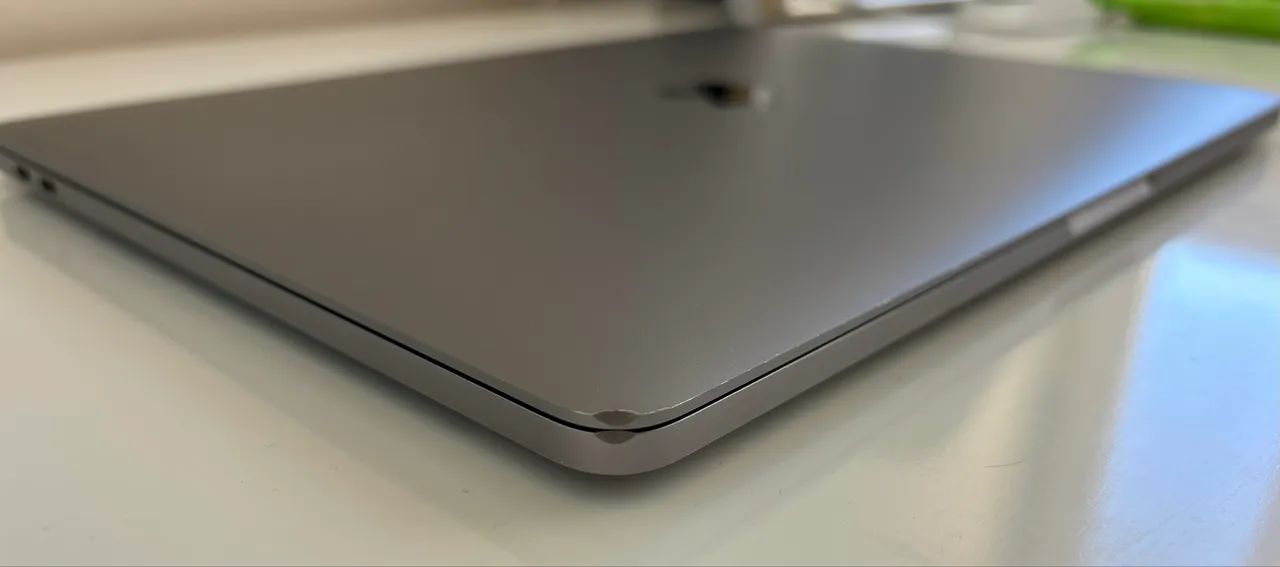 MacBook Pro 13 2019 i5 8GB 256GB Touch Bar - Notebooks