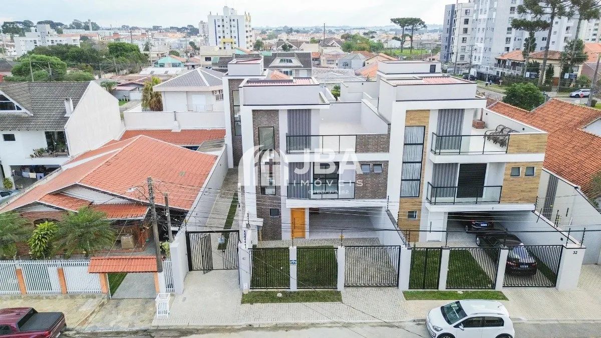 SOBRADO TRIPLEX COM 3 SUÍTES EM ÓTIMA LOCALIZAÇÃO