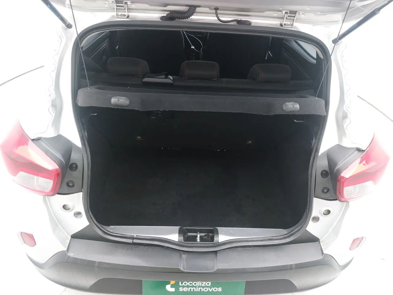 Renault Kwid 1.0 Zen, foto 9 de 18