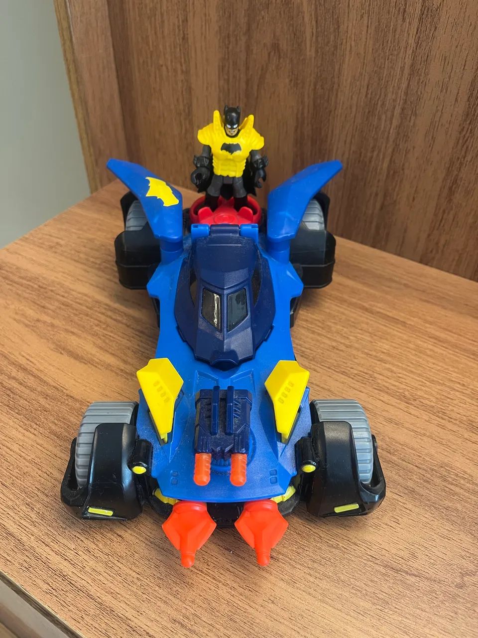 Carro Batmovel com lançador Imaginext com boneco incluso - Foto 5