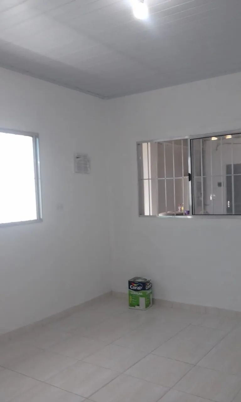 Belo imóvel a venda, com DUAS casas amplas no lote.  - Foto 2