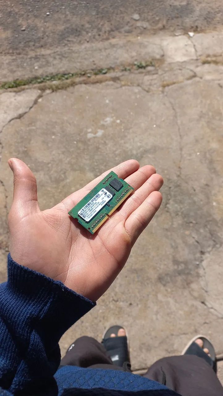 Memória RAM 4gb DDR3L