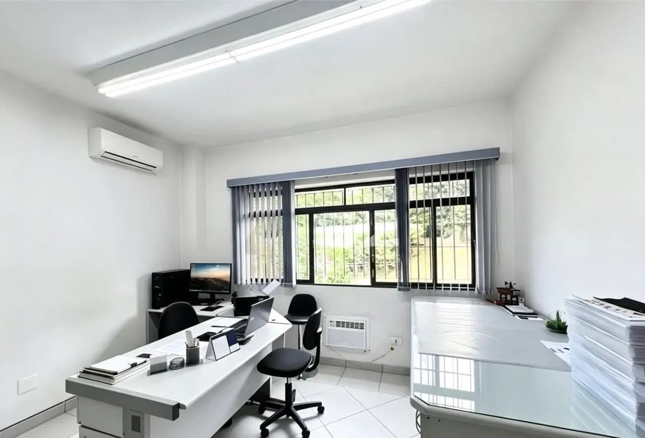 Casa comercial na Rua Guerino Giovani Leardini, 206  675 m² - Foto 2