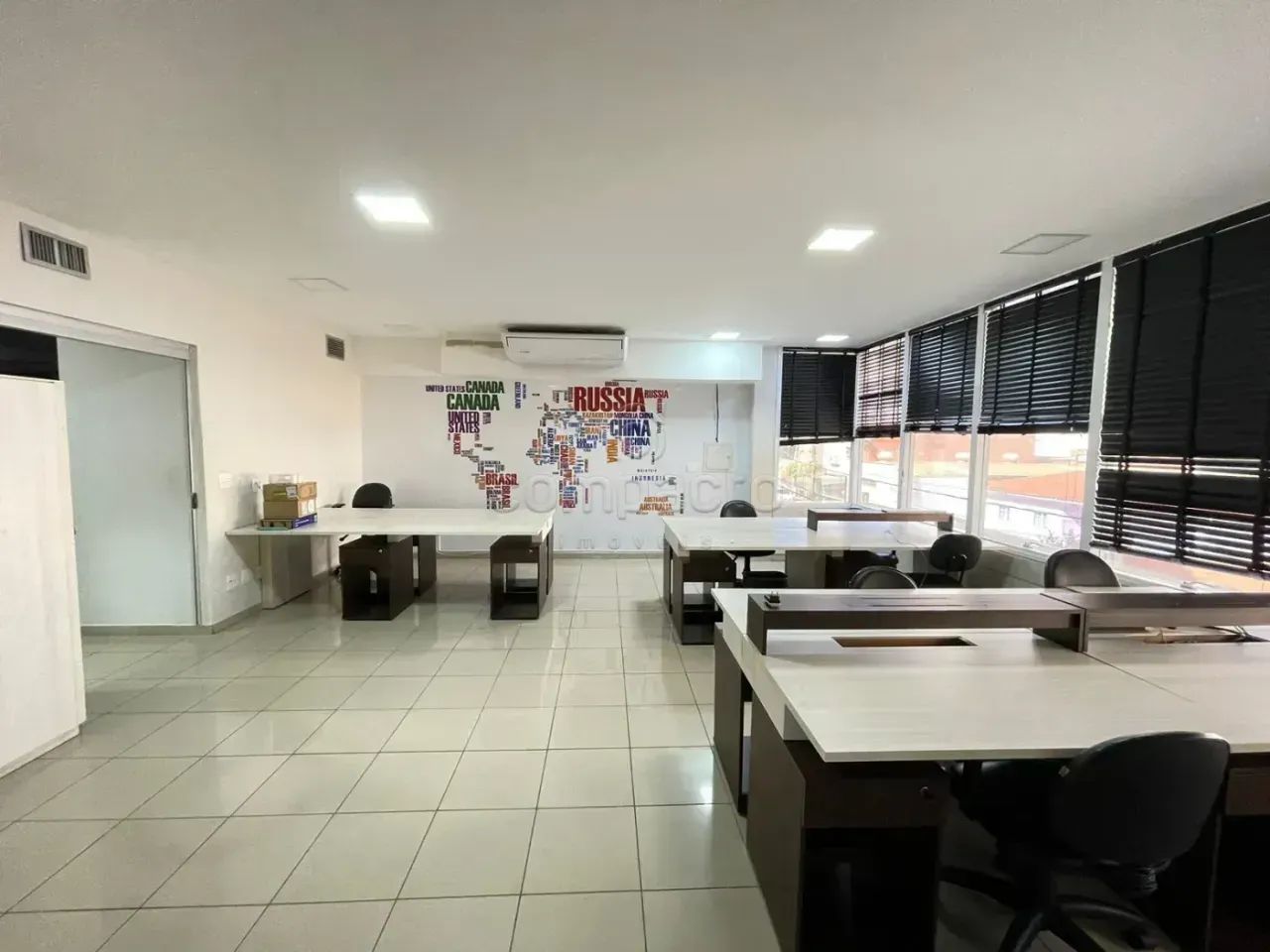 Sala Comercial Mobiliada | 100 m² | 2 Vagas | Centro da Cidade - Foto 5