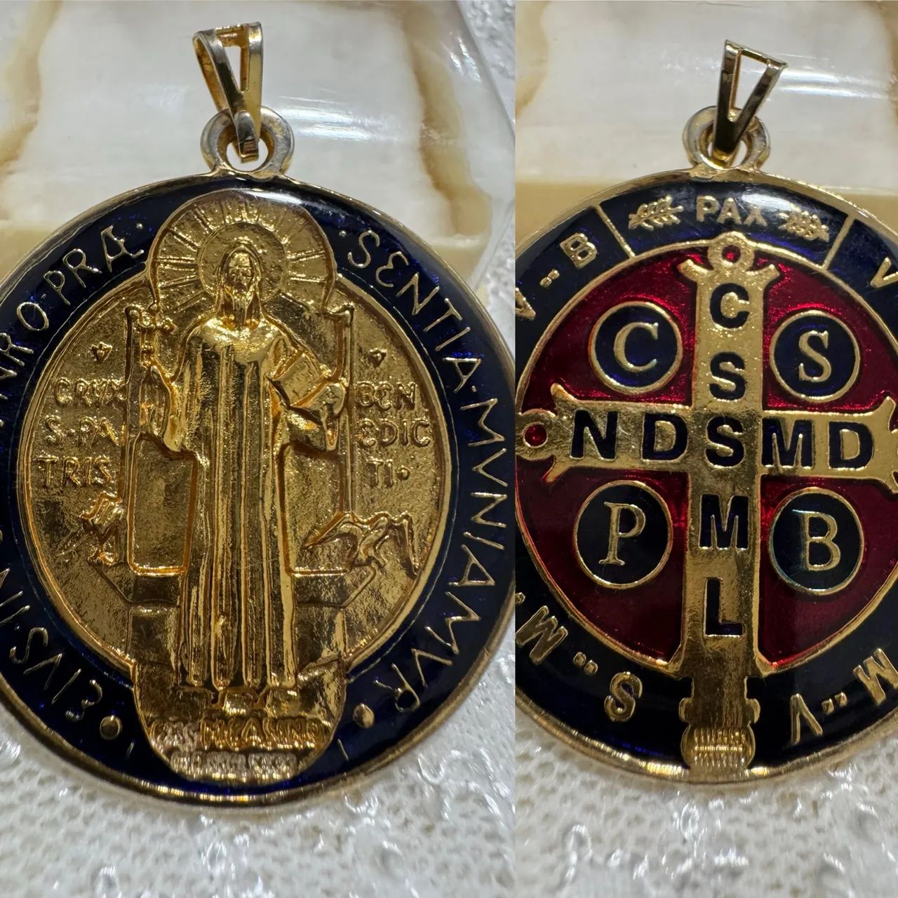 PINGENTE/MEDALHÃO COMEMORATIVO COMPRADO EM ROMA/VATICANO - Foto 2