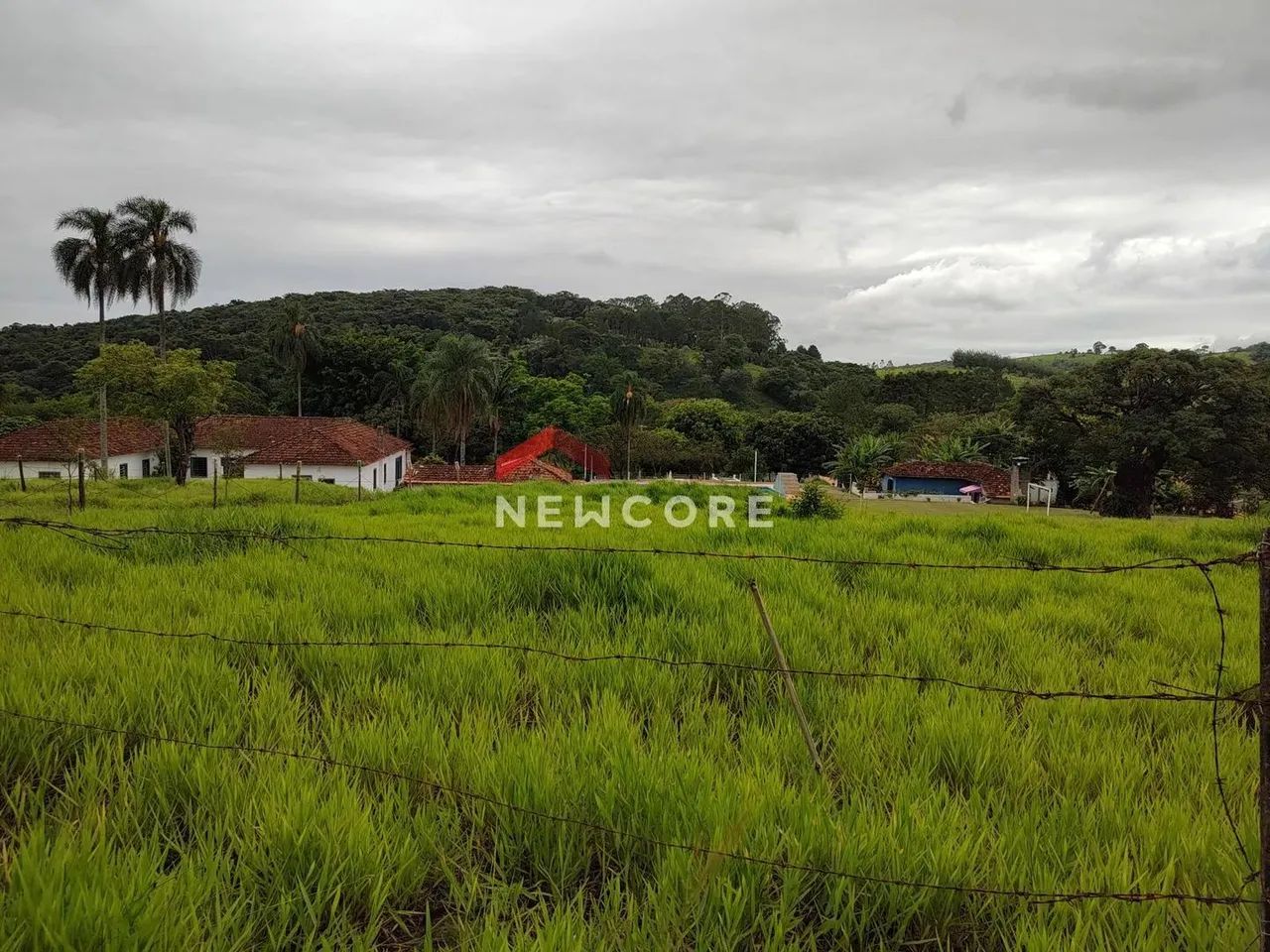 Chácara em Avenida Carvalho - Vitória Régia - Atibaia/SP - Foto 5