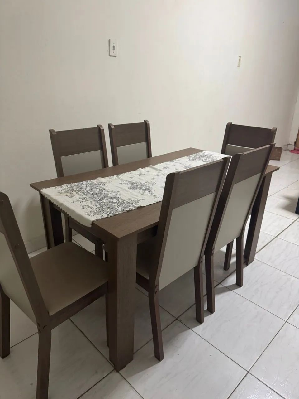 Mesa 6 cadeiras 