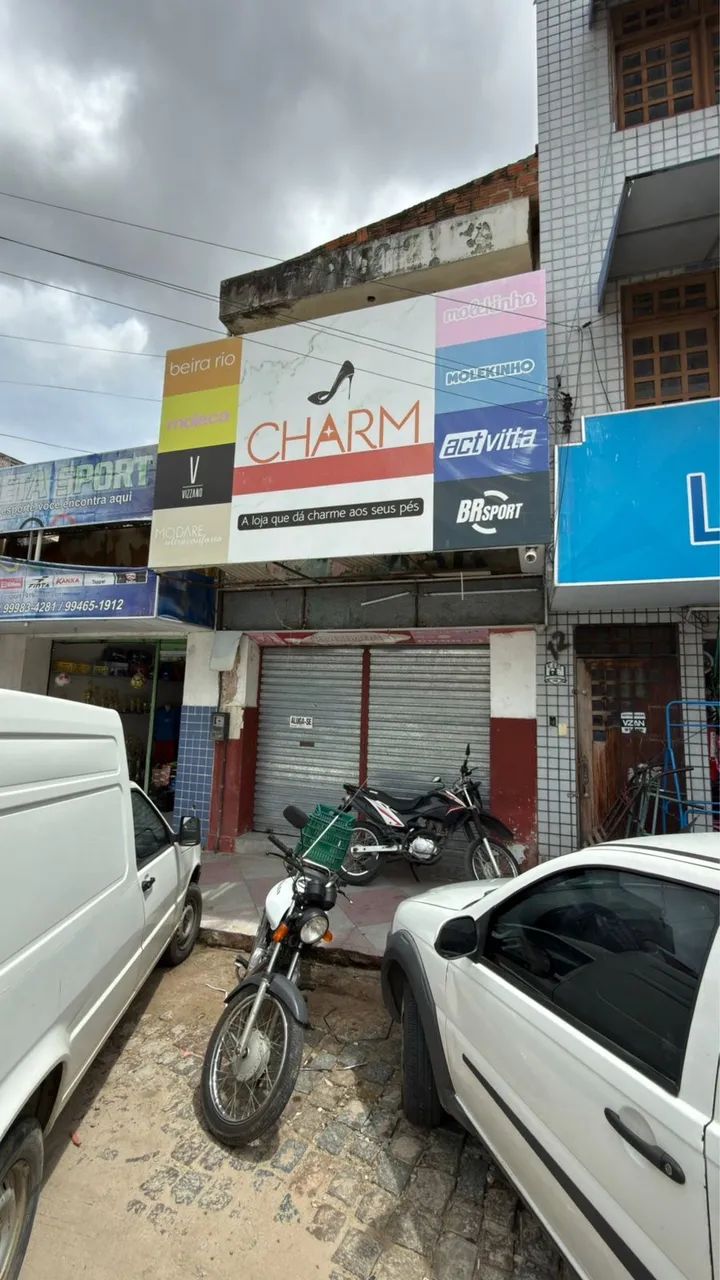     Prédio Comercial no Centro com Garagem - R$ 270 mil
