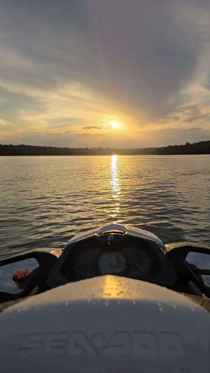 Jetski Seadoo GTR 215 + Brindes de lazer