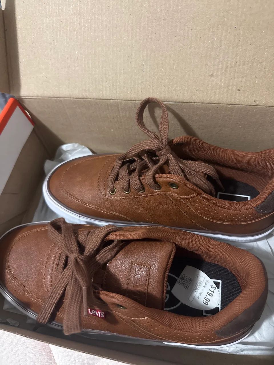 Tênis levis 34