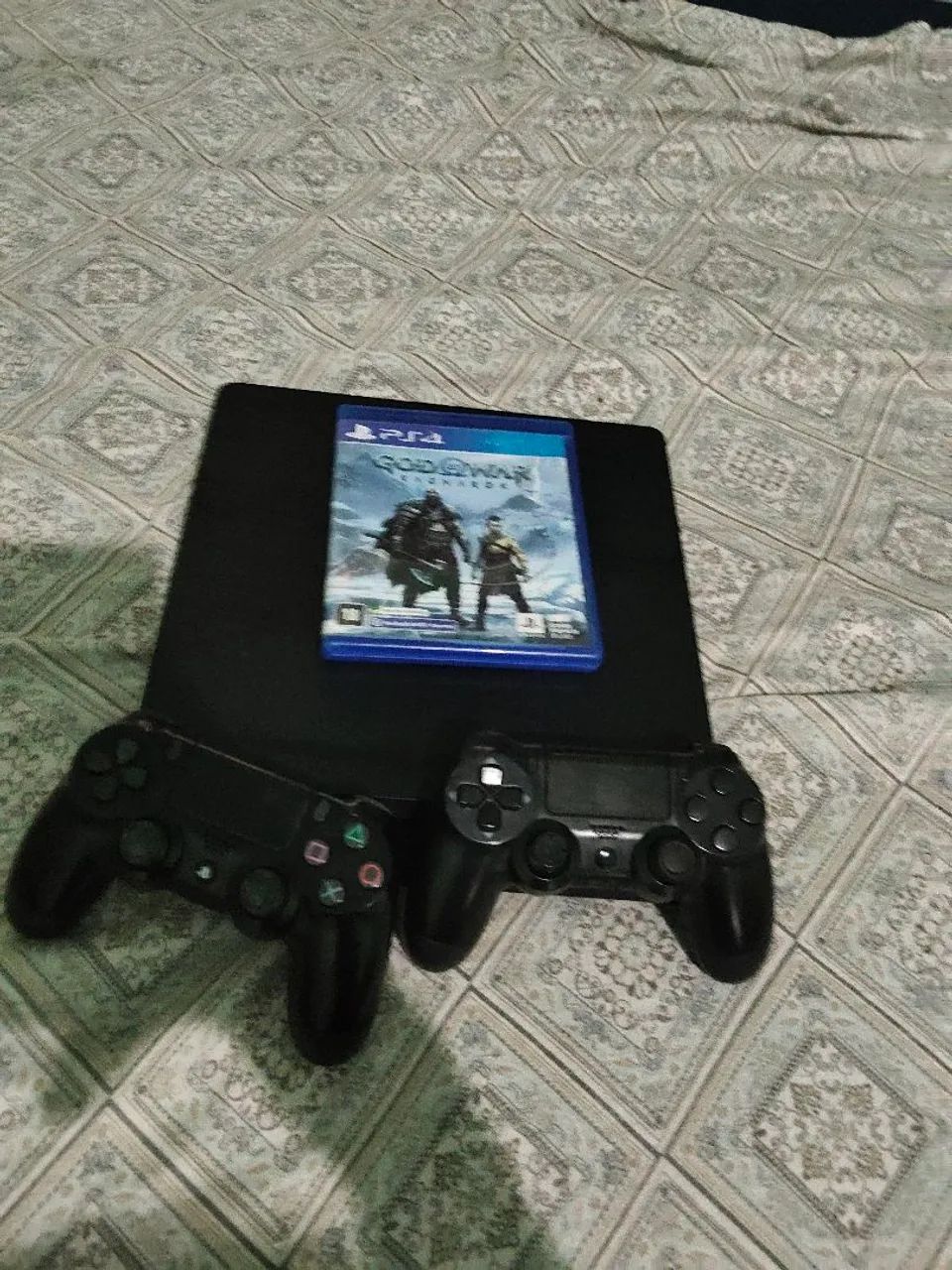 PS4 slim 500gb + 2 controles e jogos 