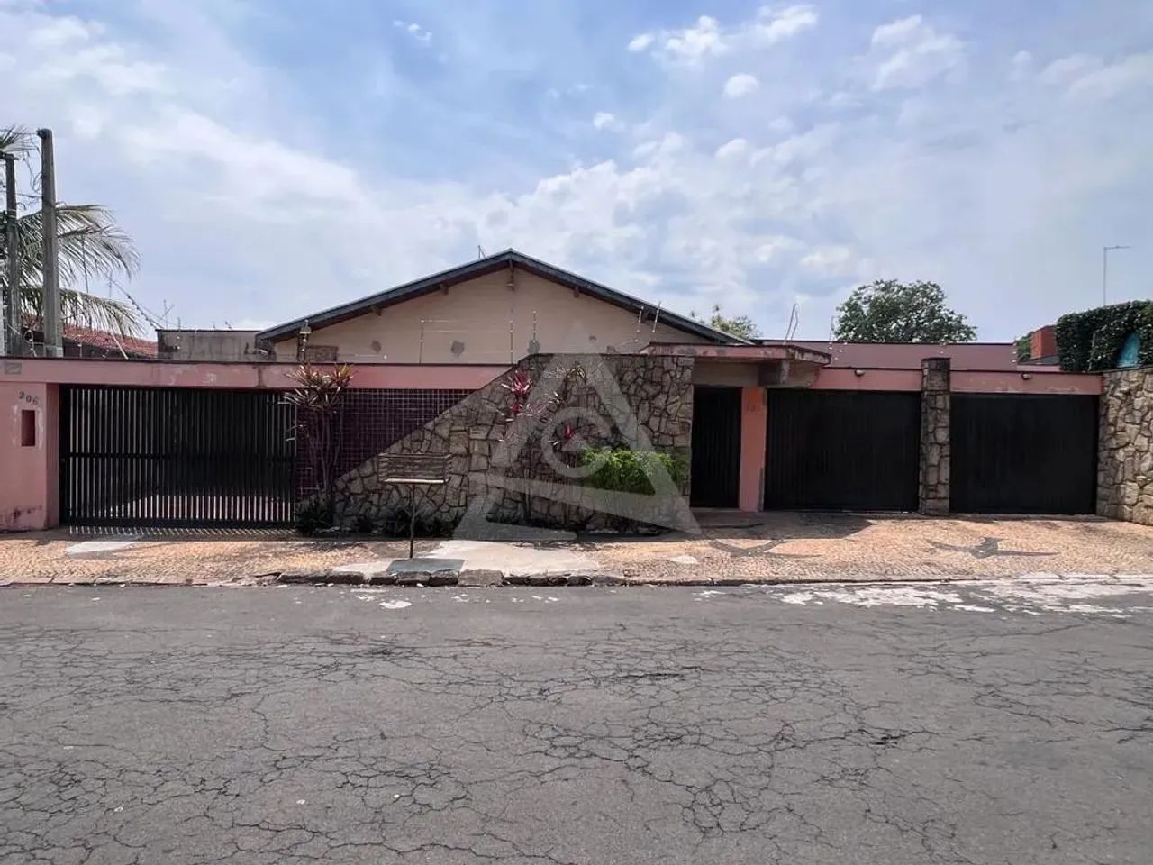 Casa à venda e para alugar em Campinas, Jardim Eulina, com 4 quartos, com 428 m² - Foto 2
