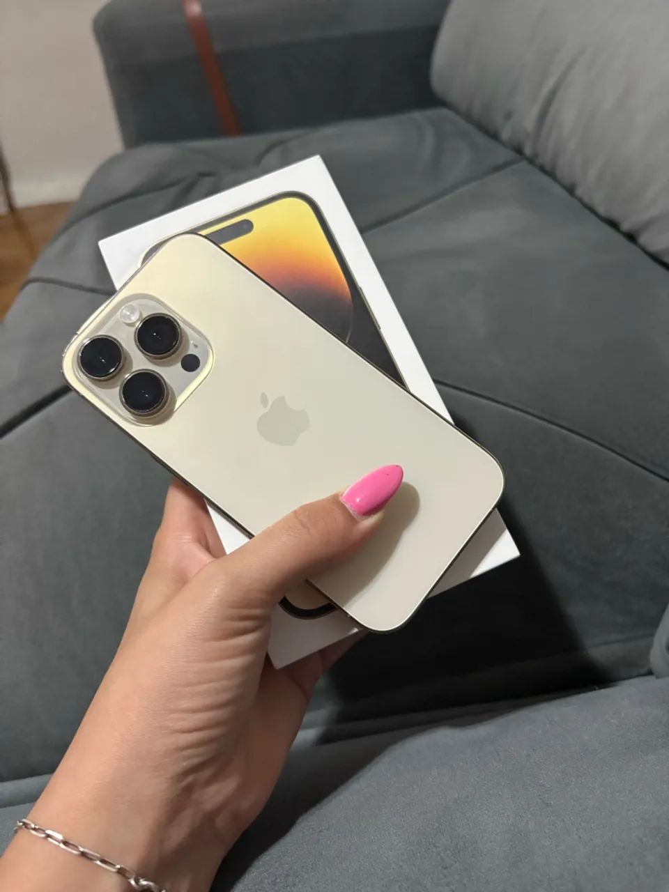 IPHONE 14 PRO GOLD - Foto 2