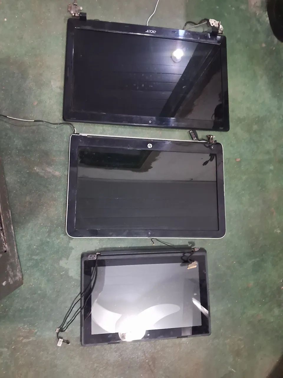 Vendo 3 telas de notebook R$299