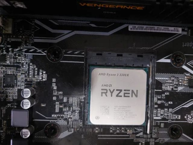 Procesador Ryzen 3 3300X  - 4/8