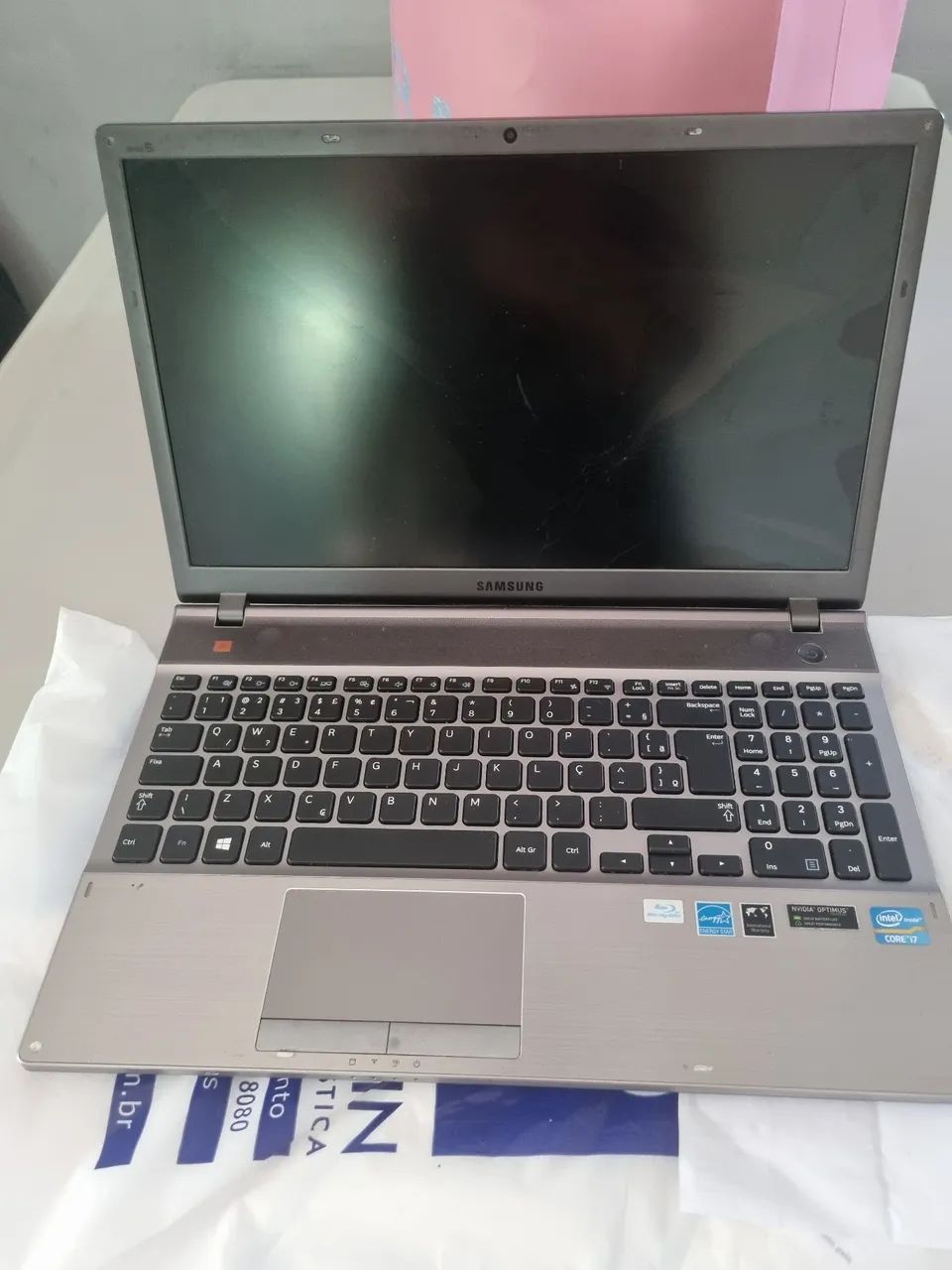 Tela ta quebrada tem 1 ano que nao mexi nele  mas mas ele pegava direitinho tem carregador - Foto 2