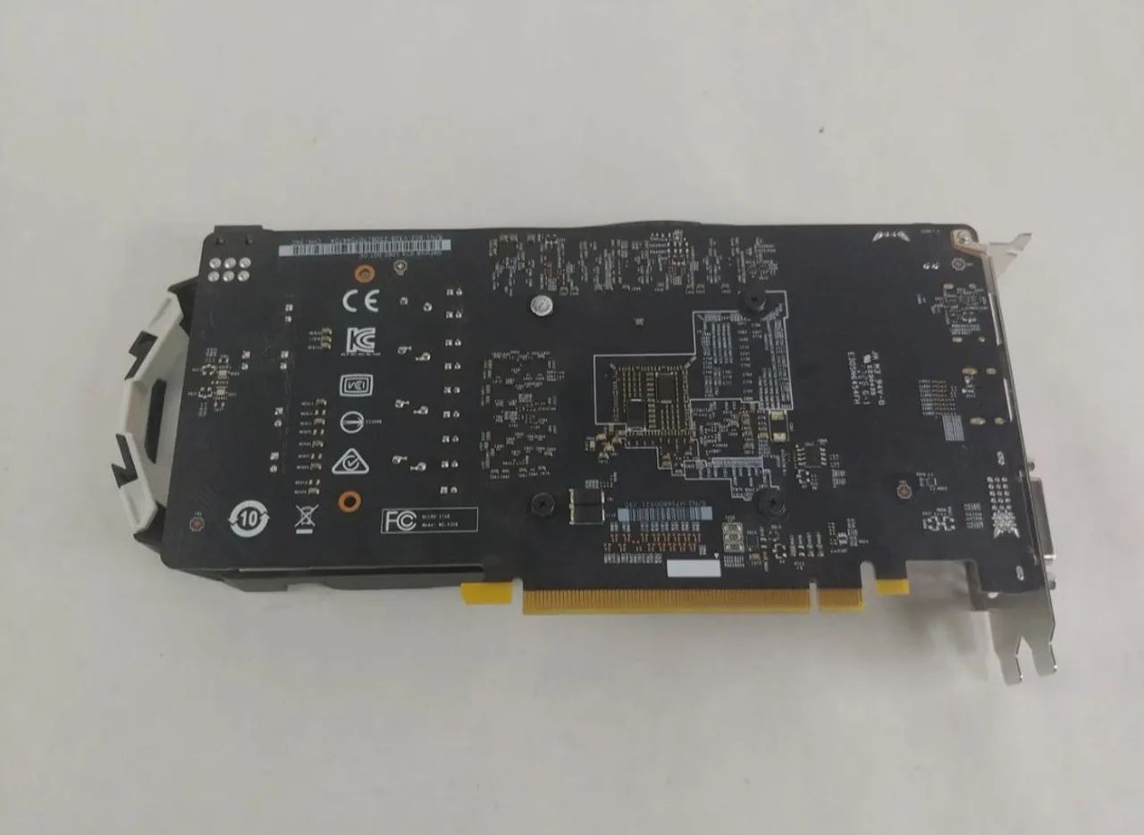 GTX 1060 MSI - Foto 3