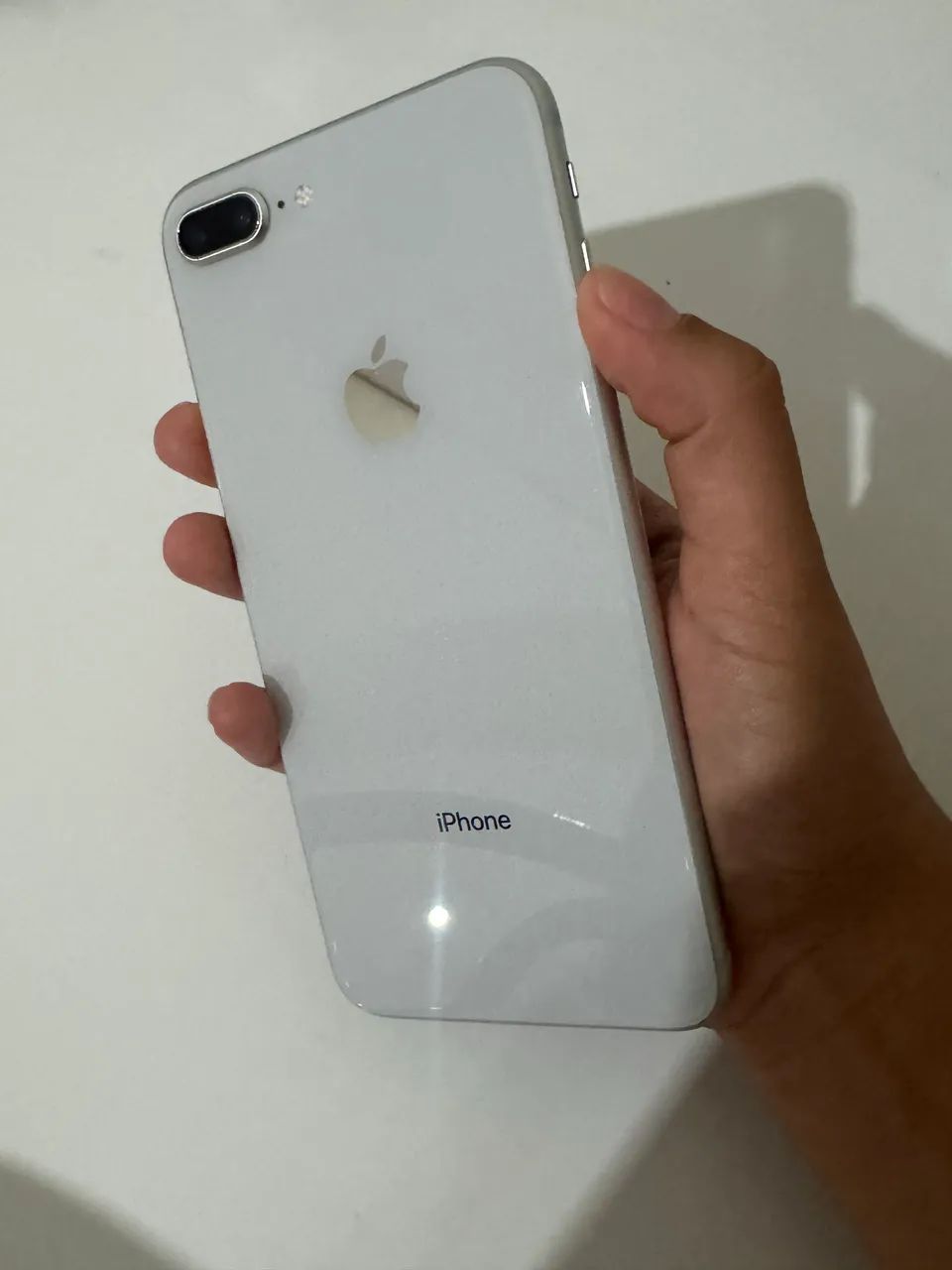 IPHONE 8 PLUS - 256GB - Foto 2
