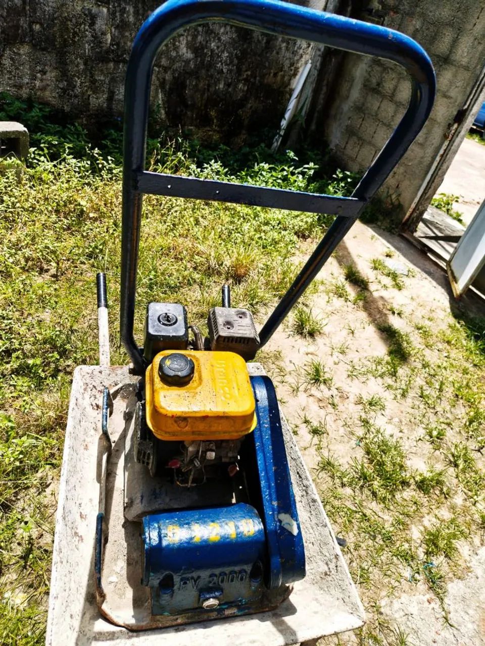 Máquina compactadora de solo PV 2000
