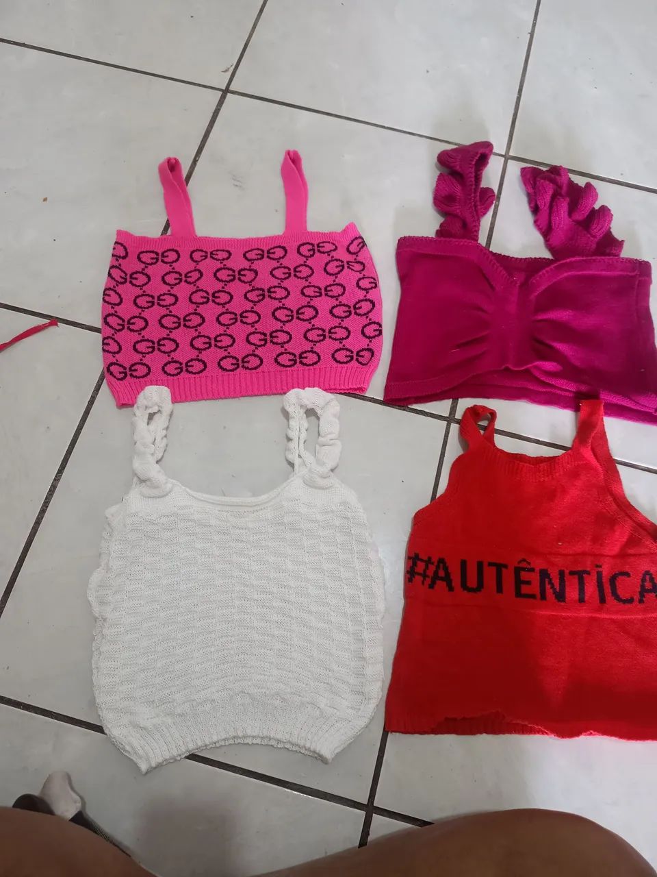 Lote de roupa feminino  - Foto 3