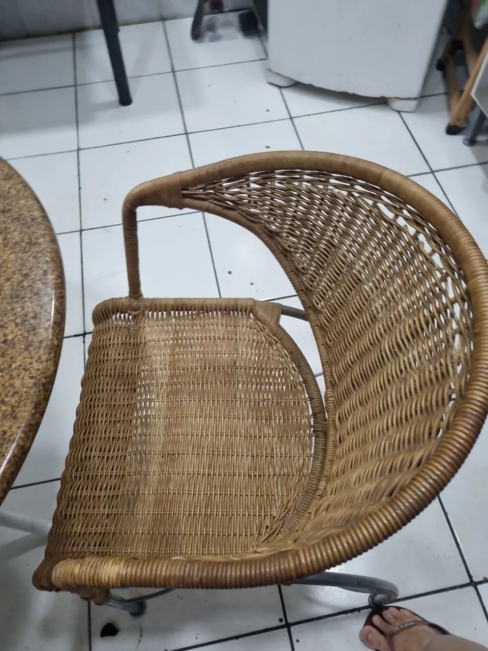 Mesa com 4 cadeiras  - Foto 4