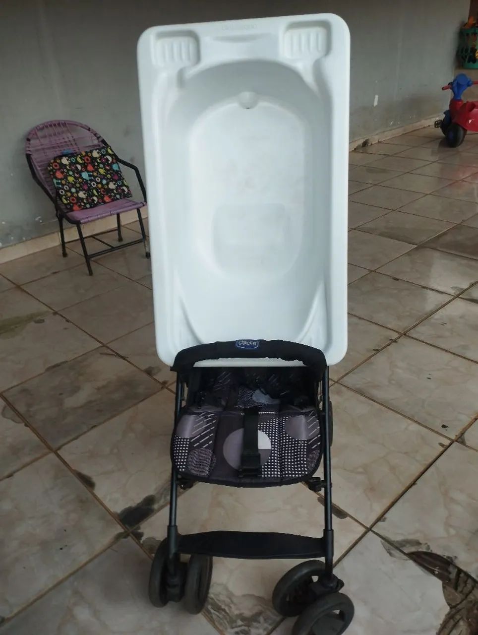 Carrinho de bebê Chicco modelo guarda-chuva  - Foto 4
