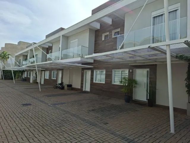 COBERTURAS EM POLICARBONATO 