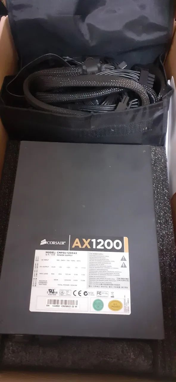 Fonte Corsair 1200 AX modular com Caixa para Computador - Foto 3