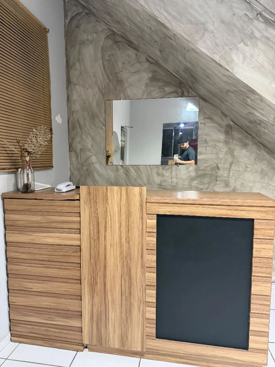BALCÃO DE ATENDIMENTO COM PRATELEIRAS E GAVETA - Foto 2