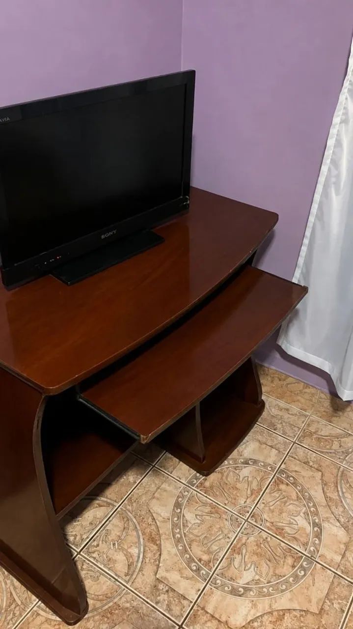 Escrivaninha/mesa para computador 