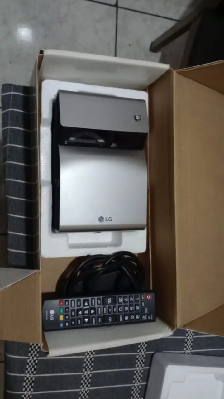 Projetor LG cinebean fullhd PH450U