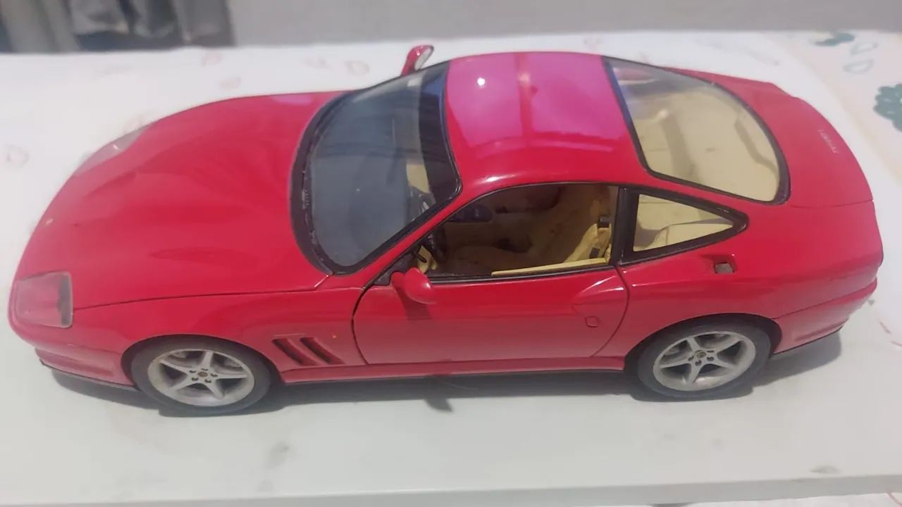 Miniatura Ferrari 550 Maranello 1:18 - Foto 3