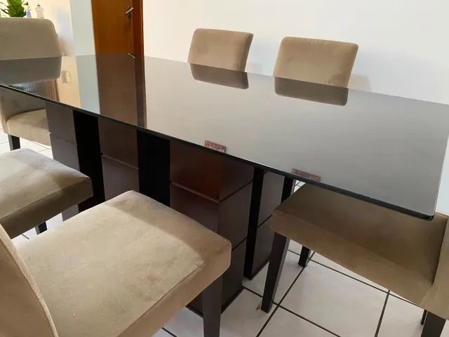 MESA DE JANTAR EM ÓTIMO ESTADO - 6 LUGARES 