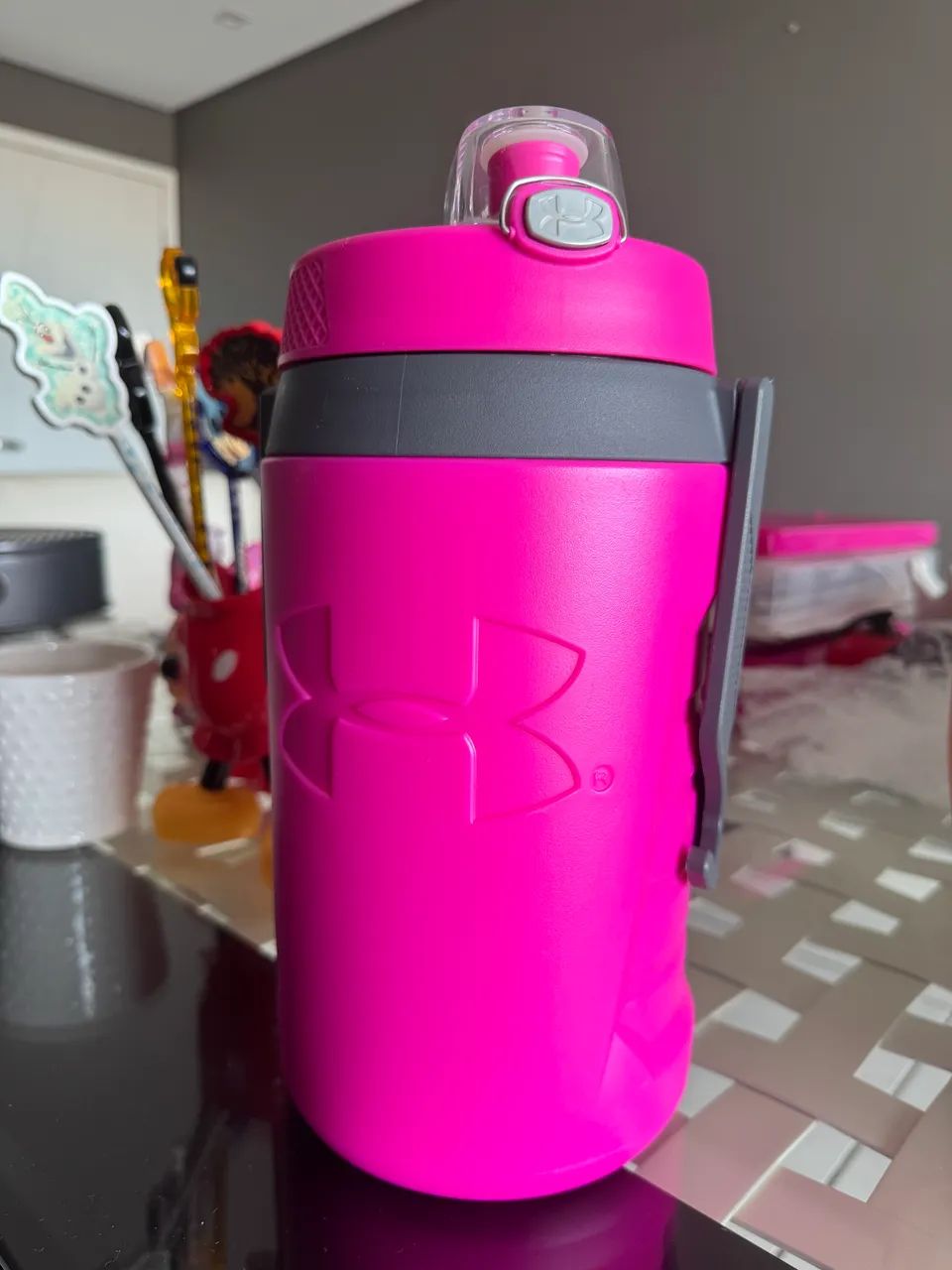 Garrafa Under Armour  1900 ml Pink