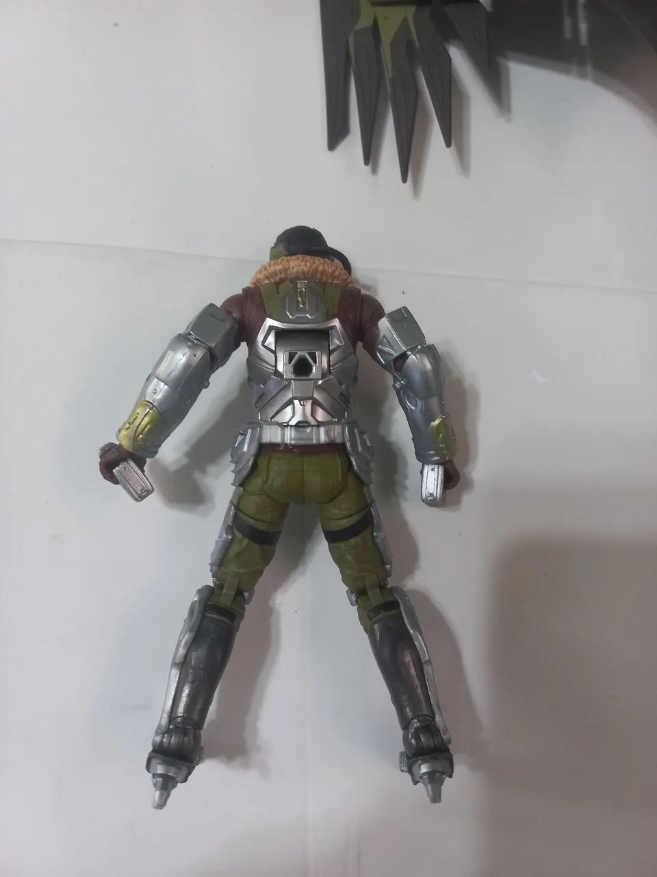 Boneco Abutre Marvel Legends MCU (impecável com base) - Foto 4