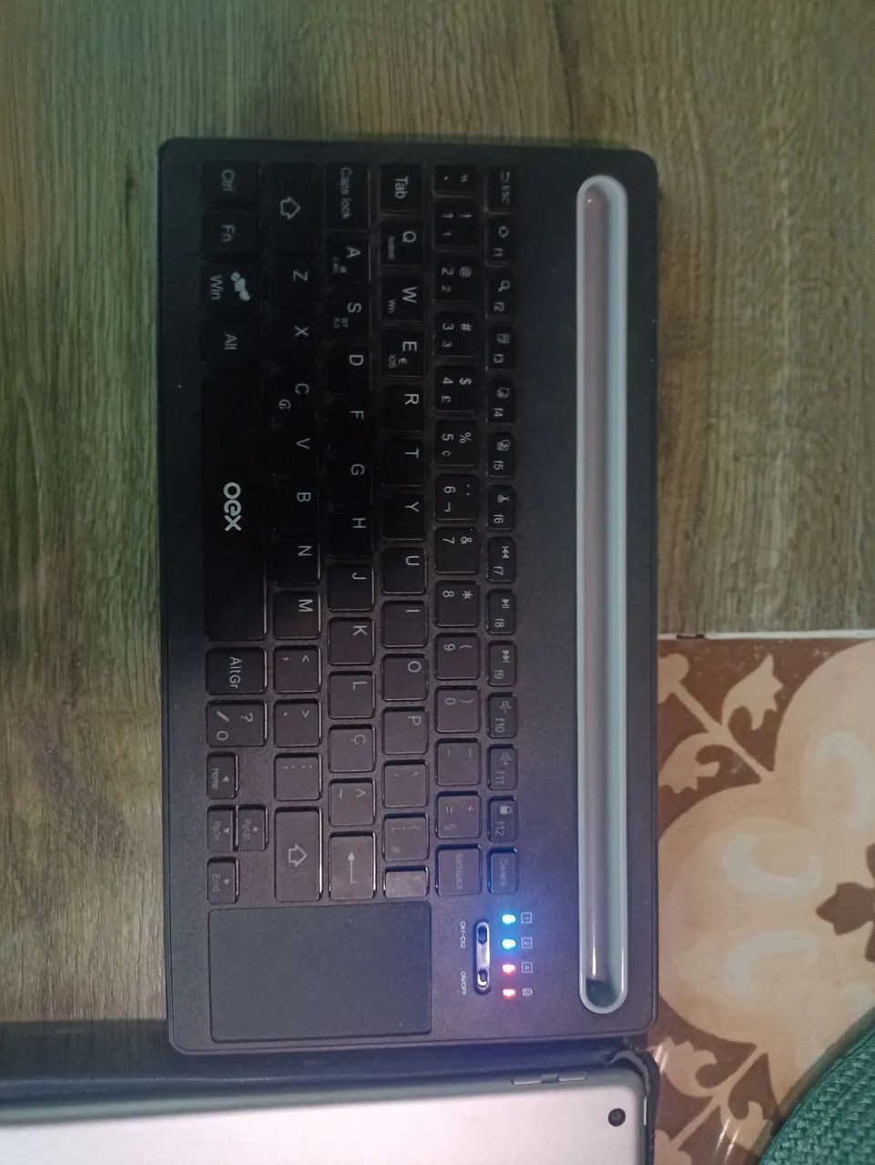 Tablet iPad + Teclado multifuncional - Foto 4