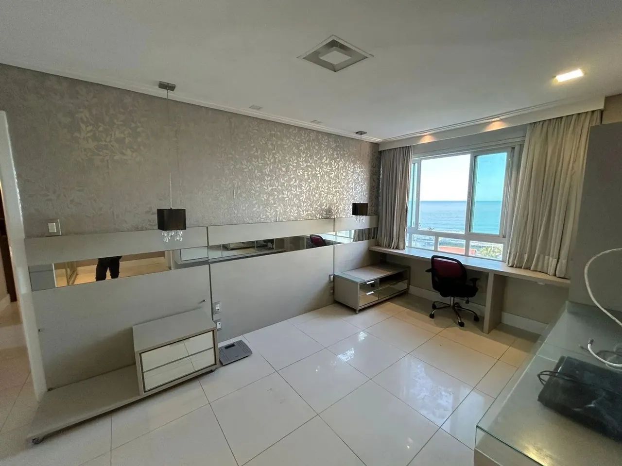 APARTAMENTO À VENDA NA PONTA DO FAROL, ANDAR ALTO 3 SUITES - Foto 6