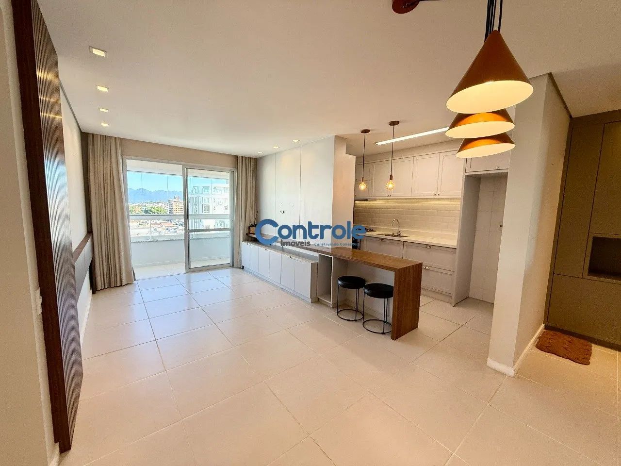 Apartamento com 02 dormitórios no Jardim Atlântico, em Florianópolis/SC!