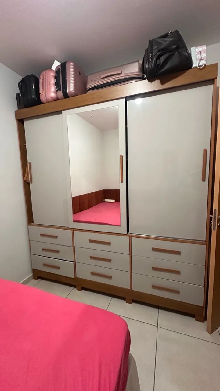 Guarda- Roupa Casal 