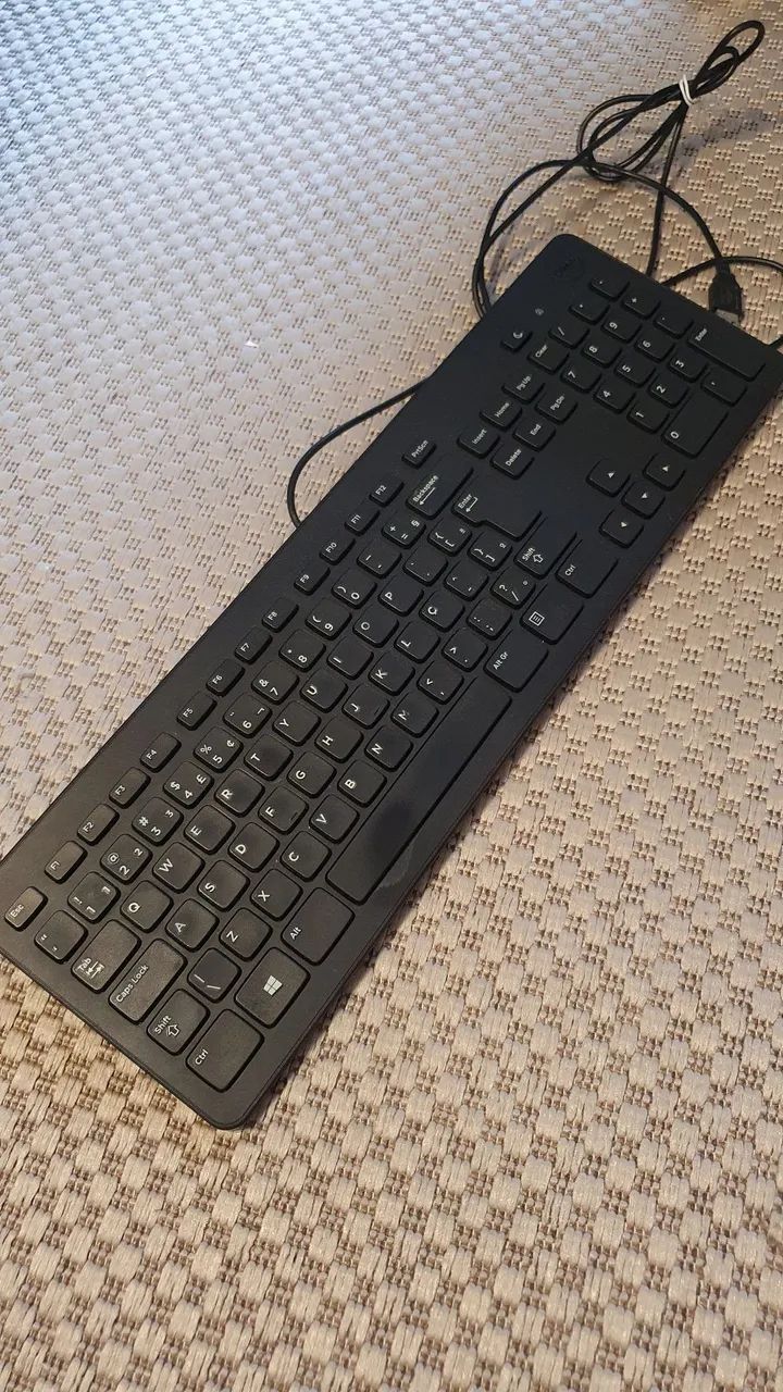 Kit com 2 teclados e 1 mouse (básicos com fio) - Foto 2